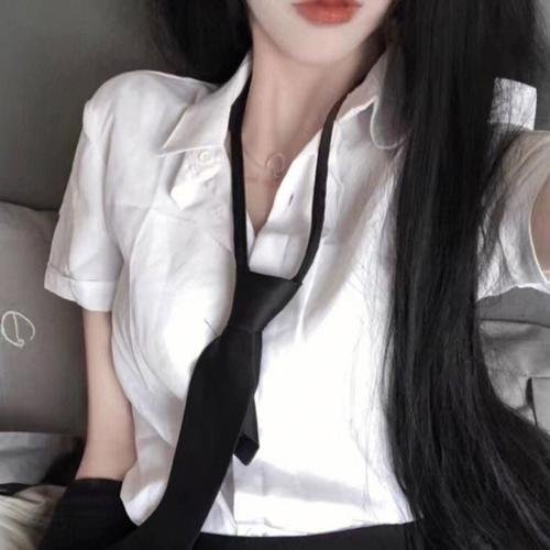 艾米丽·布莱尔的秘密